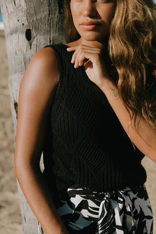 Black Crochet Scoop Neck Tank Top-Black