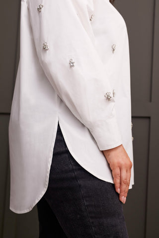 EMBELLISHED APPLIQUÉ LOOSE FIT SHIRT-White