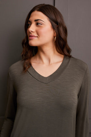 alt view 2 - LONG-SLEEVE V-NECK TOP WITH SIDE SLITS-Spinach